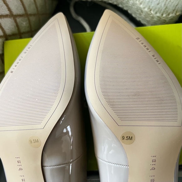 NIB $110 GIANNI BINI Rinna PATENT Pointed Toe KITTEN HEEL Nude PUMPS 9.5 - Picture 10 of 17
